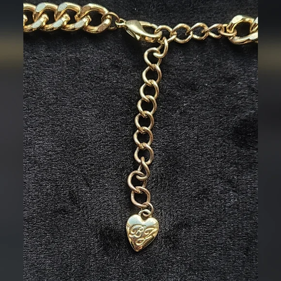 Betsey Johnson crystal heart bow necklace - Picture 3 of 6